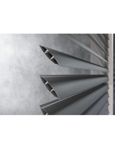 Sunbreaker 210 Beweglich 2500 x 2420 mm