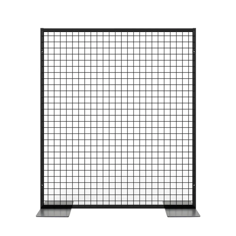 Freistehendes Loft-Gitter mit Standf&uuml;&szlig;en aus Metall