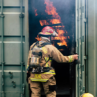 Brandschutztüren - wie funktionieren sie und worauf sollten Sie bei der Auswahl achten?