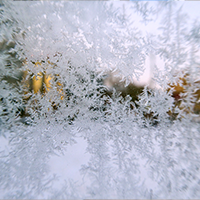 Wie bereitet man Fenster auf den Winter vor und reduziert Wärmeverluste?